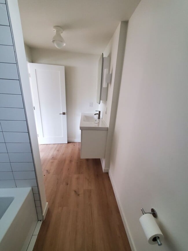 Building Photo - Recently Remodeled 2 Bedroom 1 Bath Back House