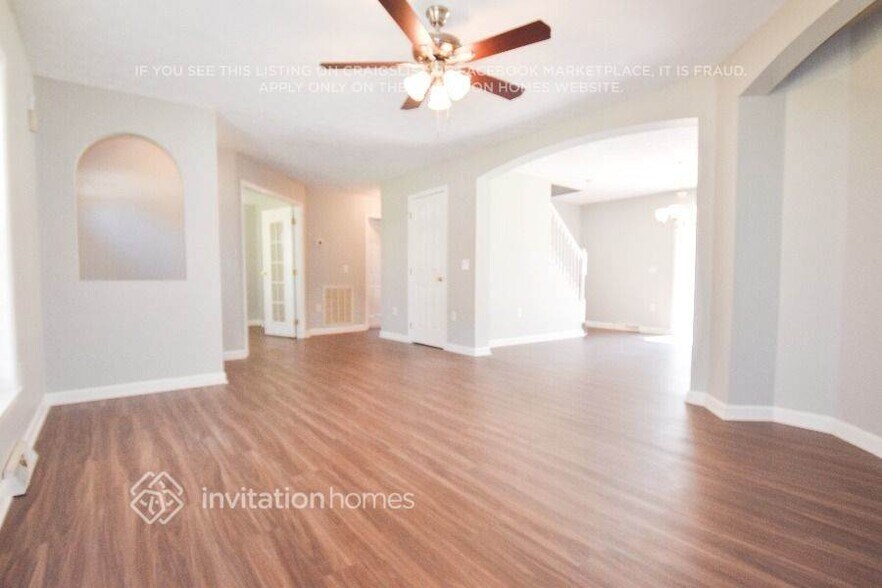 Building Photo - 115 Bright Star Cir