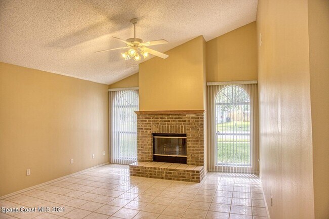Building Photo - 805 Crossbow Dr