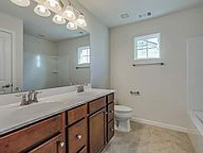 Building Photo - 1 MONTH FREE! PET FRIENDLY 4BR w/ Large Fenced Yard – Williamson Co Schools