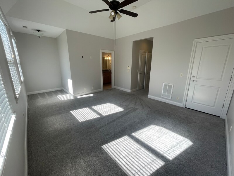 Building Photo - 1003 Cumberland Park Dr