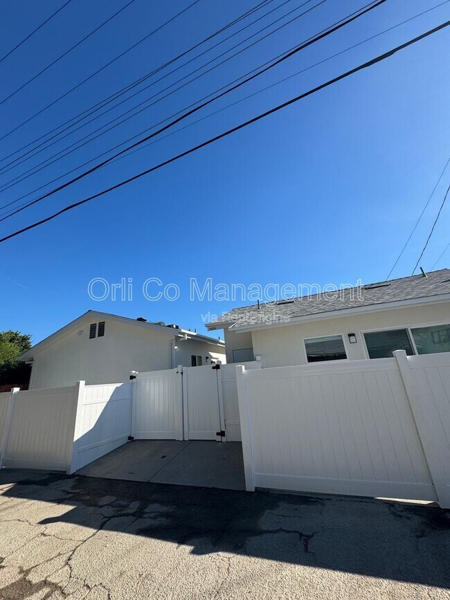 Building Photo - 19229 Friar St