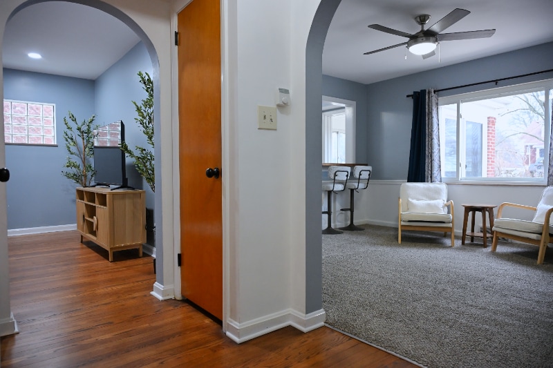 Building Photo - 21 Lake St