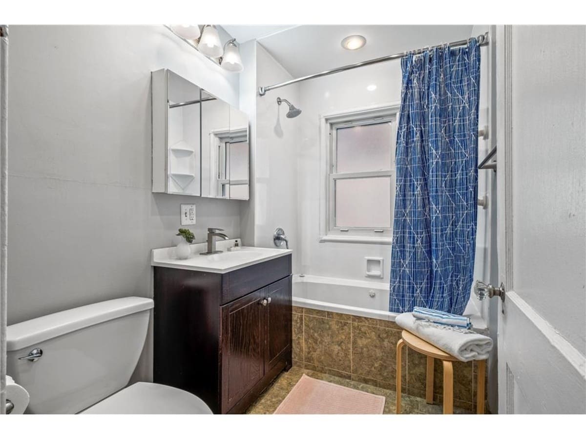 Building Photo - 972 Watson Ave