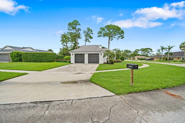 Building Photo - 13571 Jonquil Pl