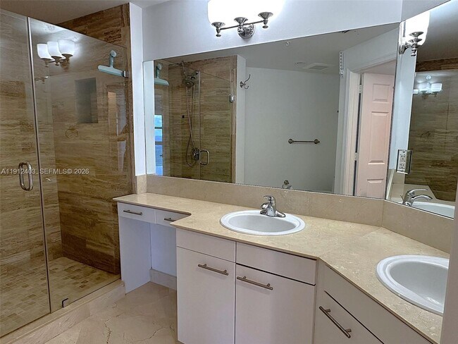 Building Photo - 2080 S Ocean Dr