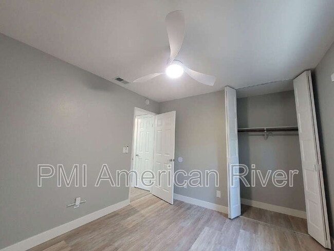 Building Photo - 9275 Defiance Cir