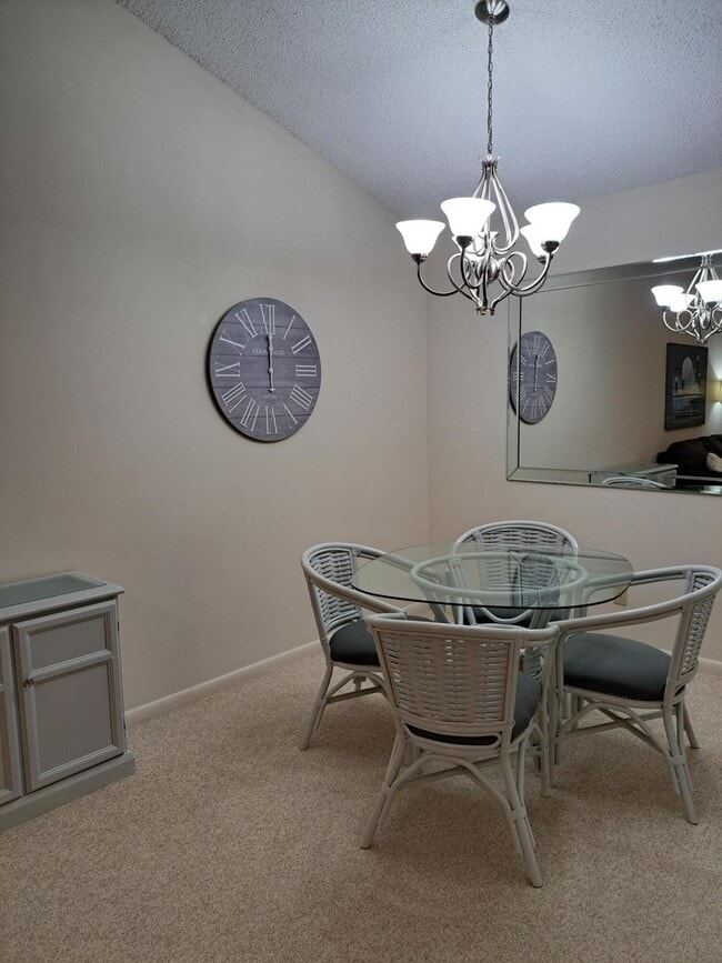 Building Photo - 6531 SE Federal Hwy