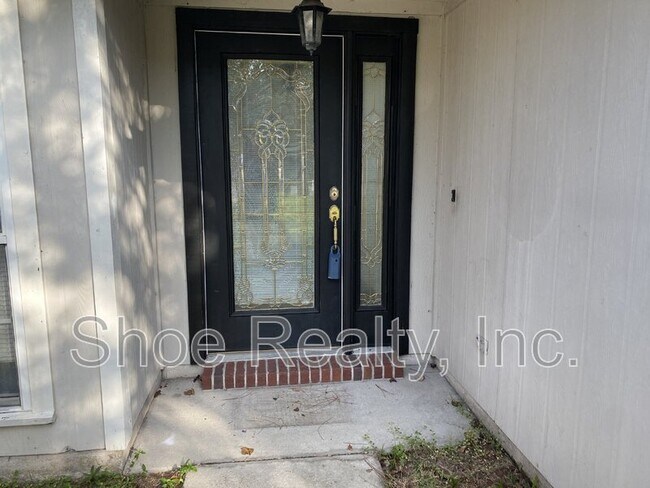 Building Photo - 7751 Fawn Lake Dr S