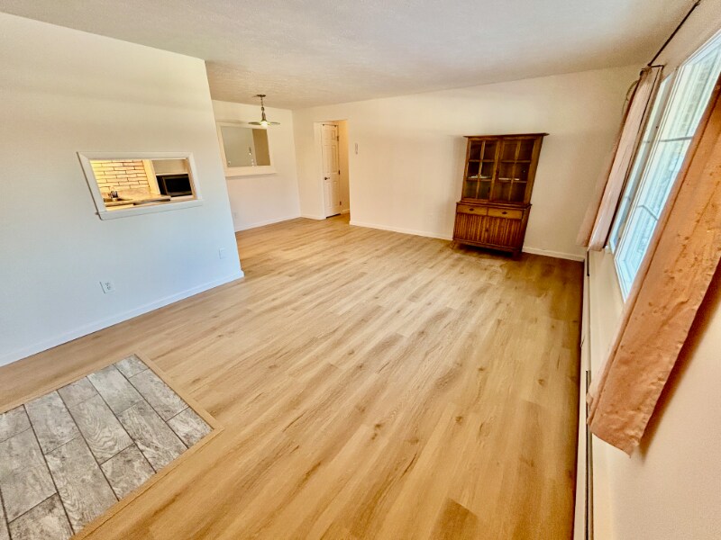 Building Photo - 5011 Nob Hill Dr