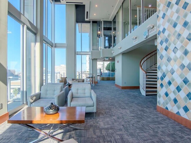 Building Photo - 777 N Ashley Dr