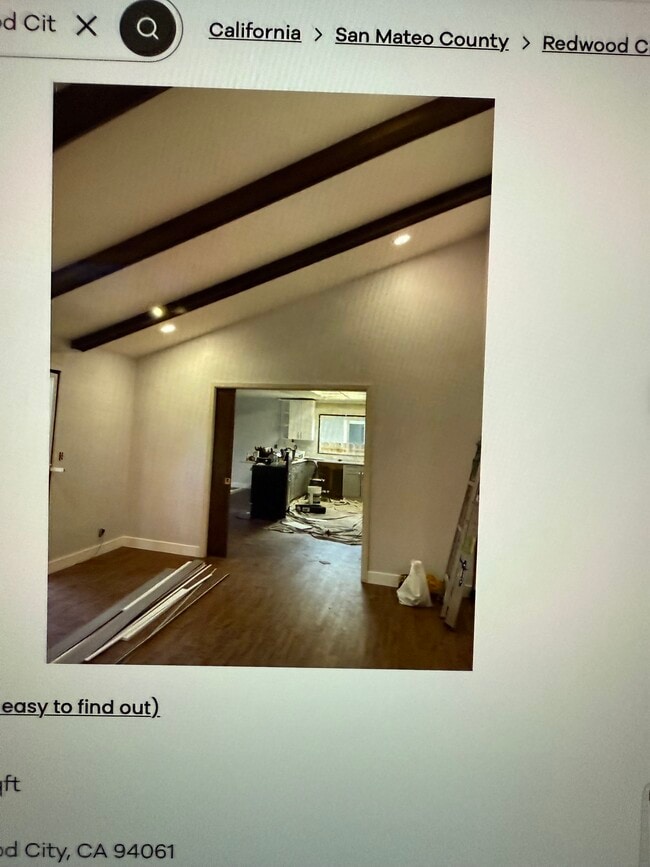 Building Photo - 265 Roble Ave