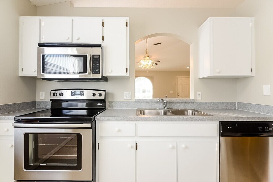 Building Photo - 1022 Harvest Moon Dr
