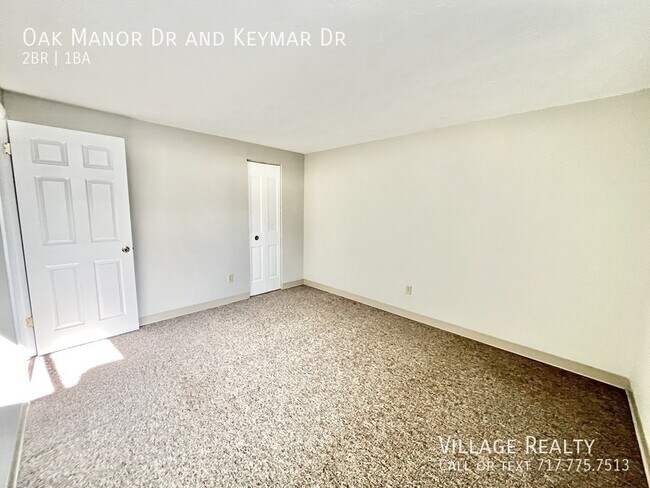Building Photo - 221 Oak Manor Dr