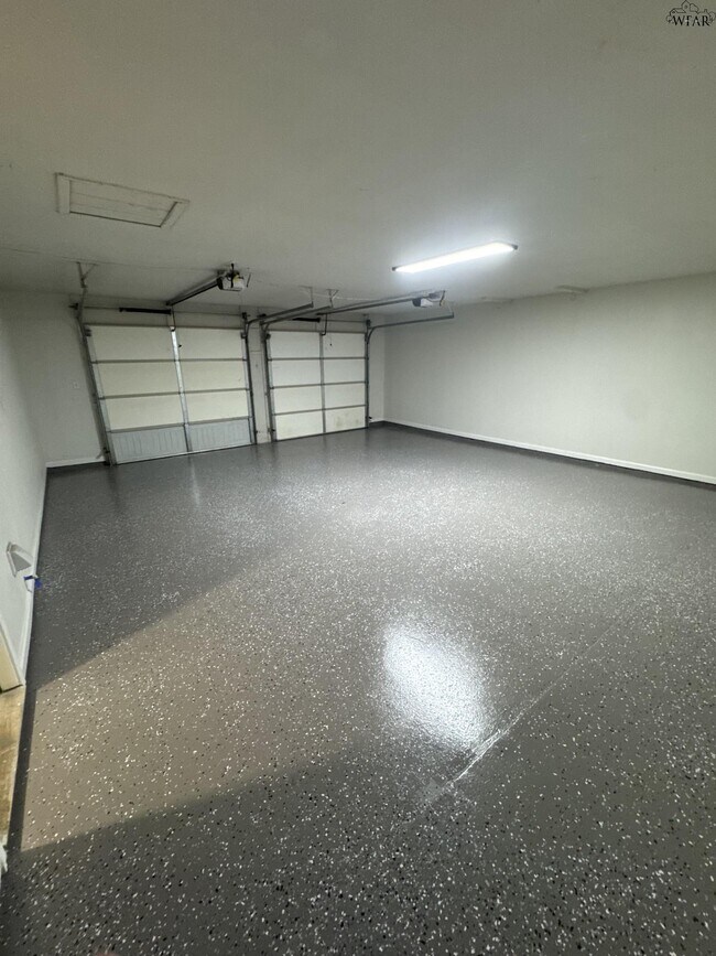 Building Photo - 1207 Danberry St