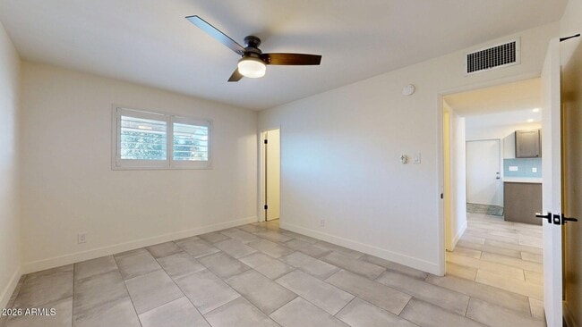 Building Photo - 719 W Parkway Blvd