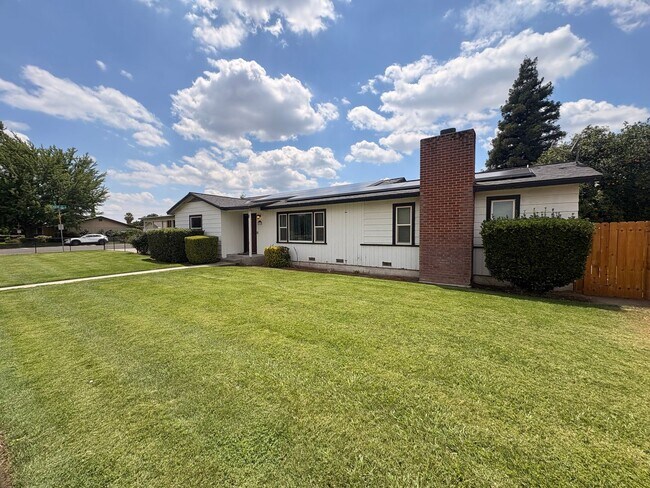 Building Photo - Renovated 3 bedroom home for rent!