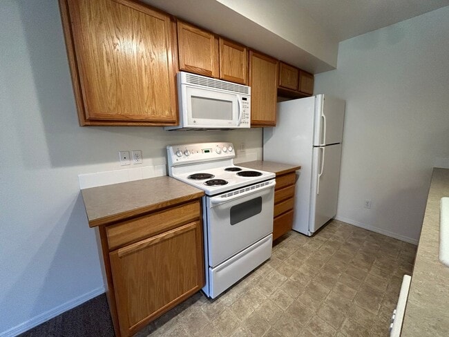 Building Photo - Spacious 2 Bed, 1.5 Bath in CDA!