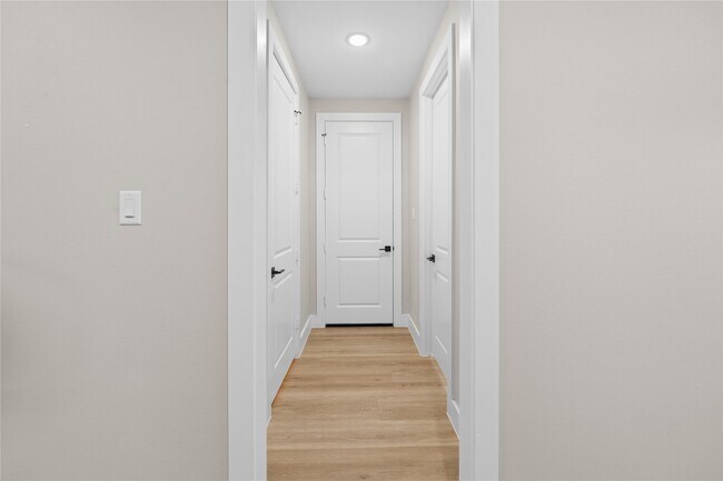 Building Photo - 2614 Piemonte Ave