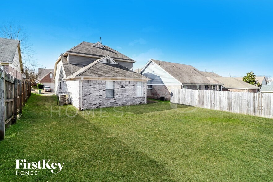 Building Photo - 2796 Misty Valley Dr