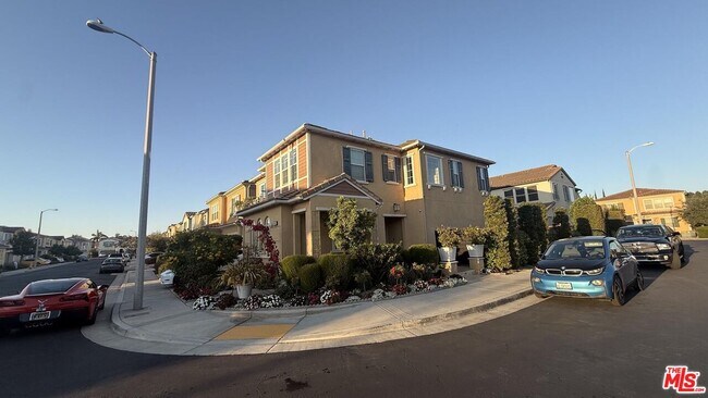 Building Photo - 14811 Blossom Ln