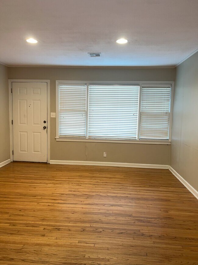 Building Photo - Located in the heart of Brookside, this inviting home sits on a spacious, fully fenced corner lot.