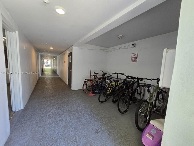 Building Photo - 2920 SW 28th Terrace