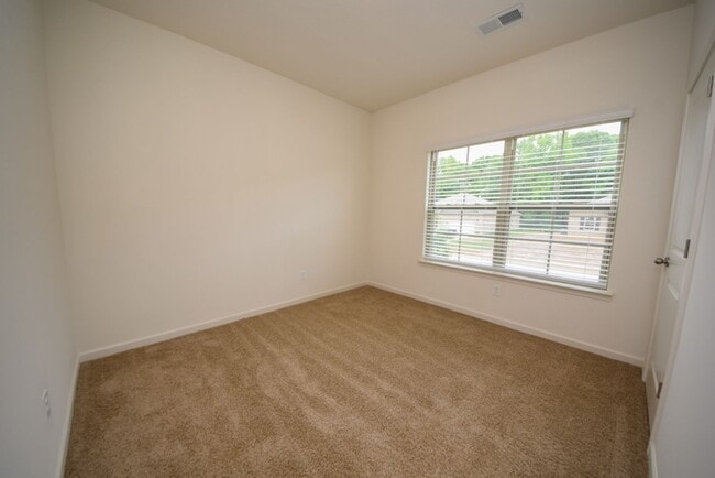 Building Photo - 4 bed, 2 bath. new construction 2021
