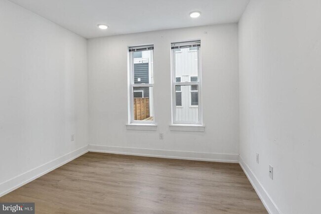 Building Photo - 1335 N Marston St