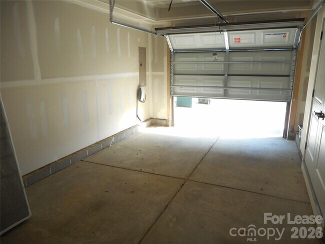 Building Photo - 3121 Coquina Ln