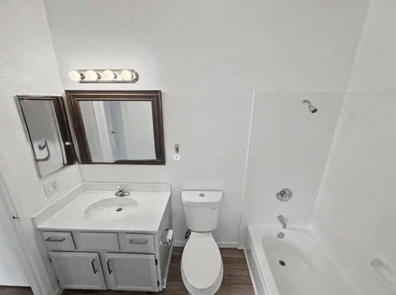 Building Photo - 1424 Market St