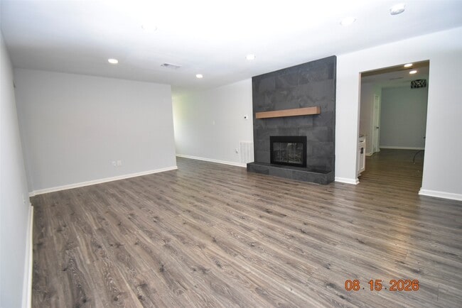 Building Photo - 15711 Blackhawk Blvd