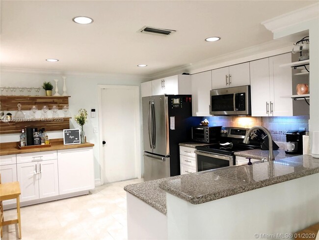 Building Photo - 1372 Veracruz Ln