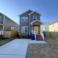 Building Photo - 511 Mason Ave