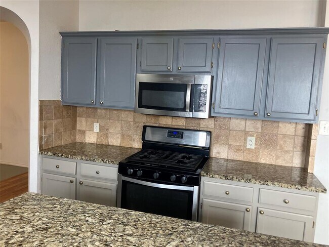 Building Photo - 1209 Wood Creek Dr