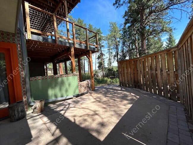 Building Photo - 4891 W Chippewa Dr