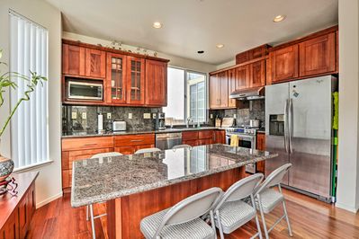 Building Photo - 218 Cerro Dr