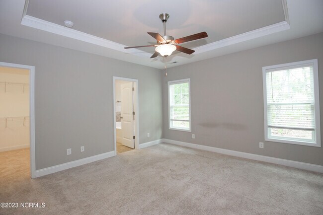 Building Photo - 721 Thrush Dr