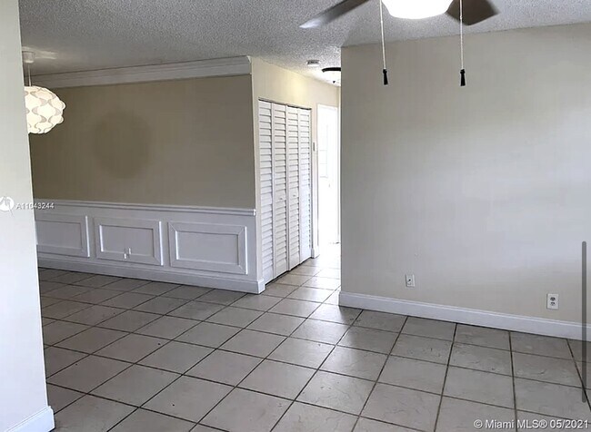 Building Photo - 11401 NW 43rd St