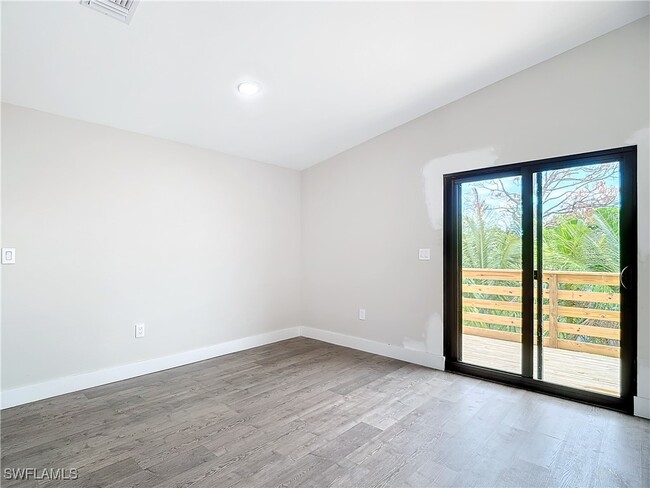 Building Photo - 2511 Storter Ave