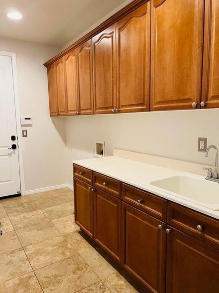 Building Photo - 250 Via San Lucia