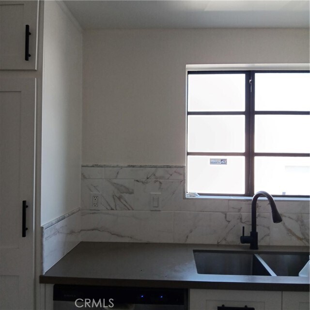 Building Photo - 1419 W 179th St