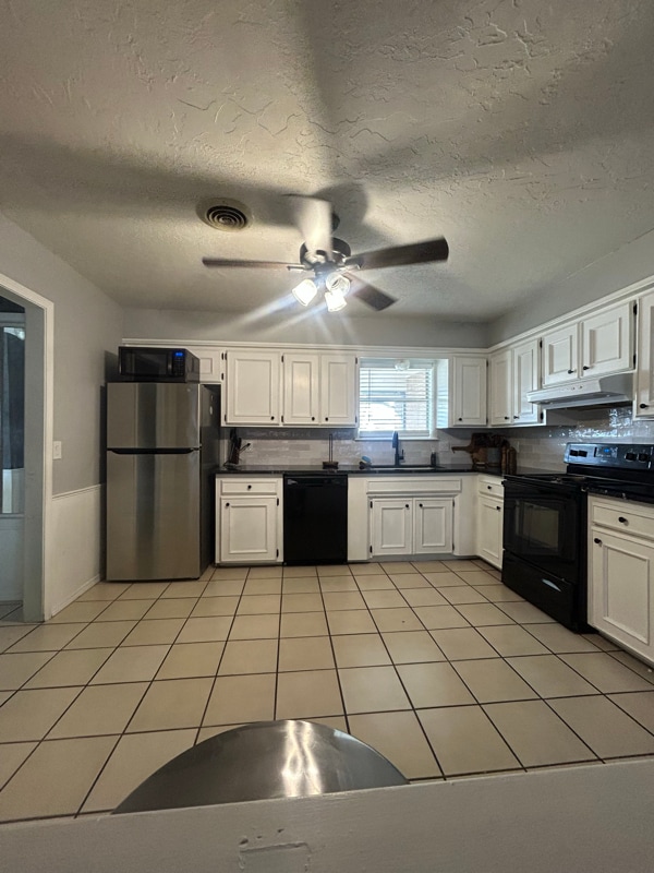 Building Photo - 606 W Ridge Dr