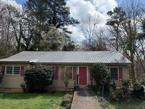 Building Photo - 207 Gran Ellen