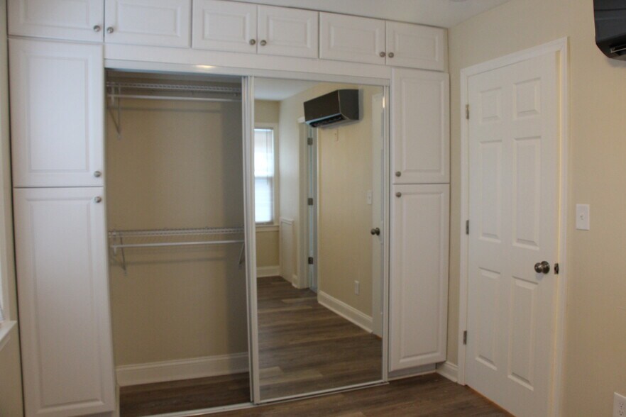 Building Photo - 720 N Monroe St