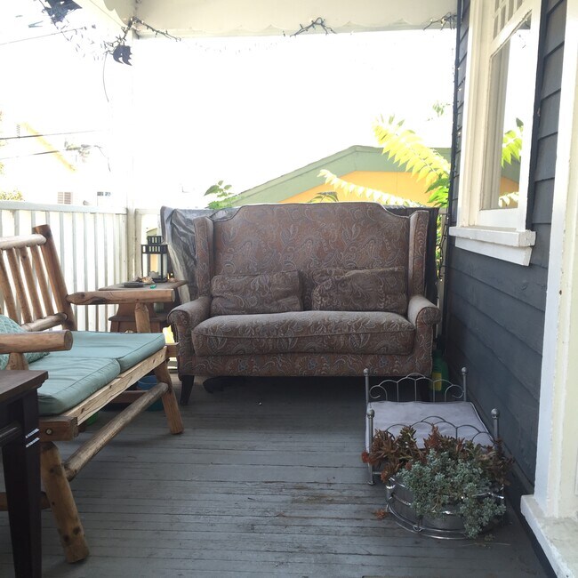 Raised, front porch - 1453 Echo Park Avenue