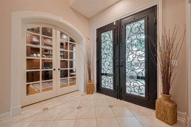 Building Photo - 11826 Legend Manor Dr