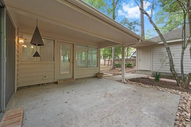 Building Photo - 49 W Southfork Pines Cir