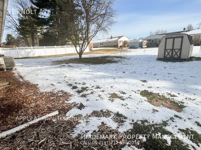 Building Photo - Nice 3 Bedroom Rancher