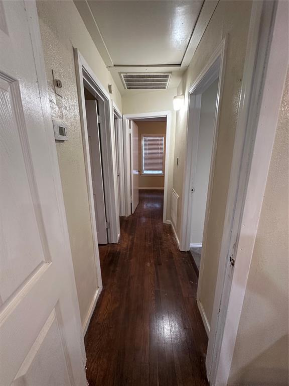 Building Photo - 207 Carlang St